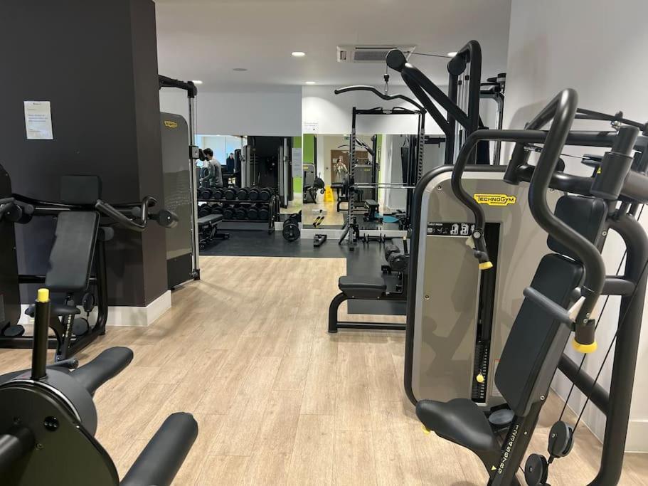 Beautiful Stay In Central Wembley London Exteriör bild