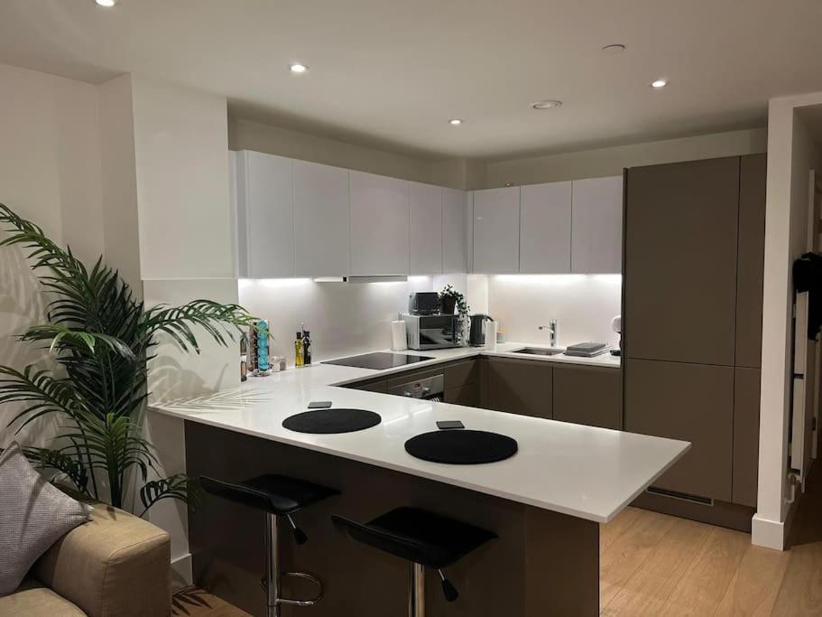 Beautiful Stay In Central Wembley London Exteriör bild