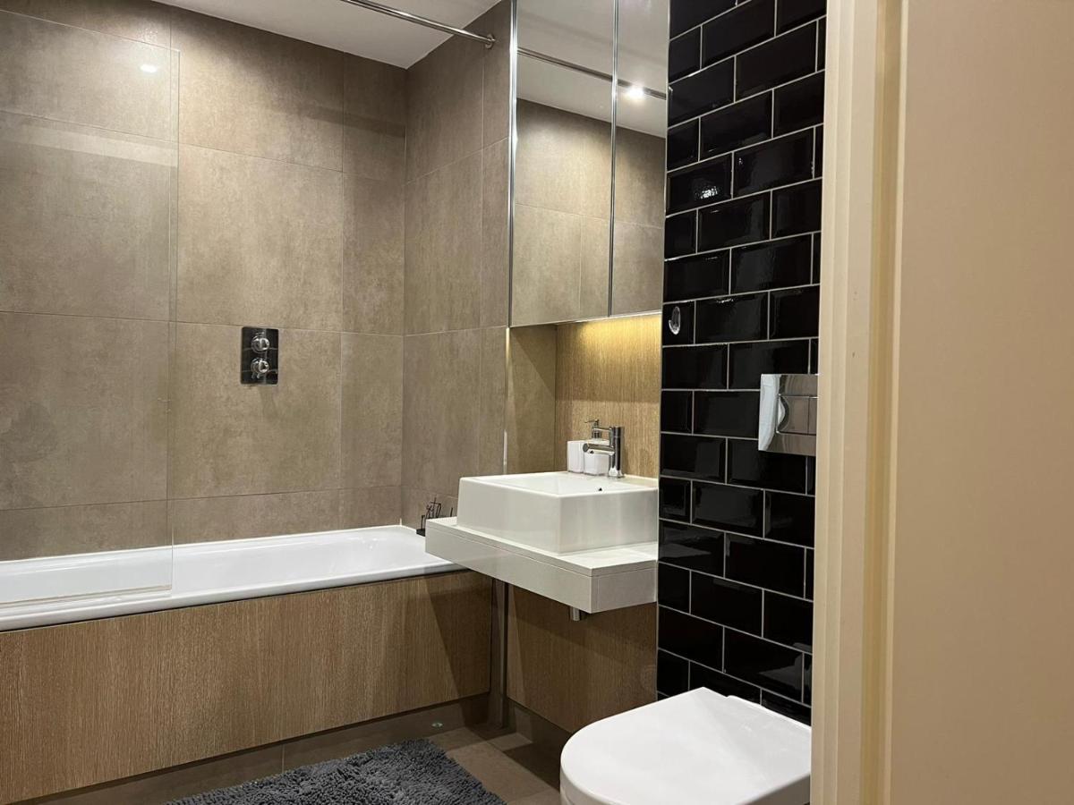 Beautiful Stay In Central Wembley London Exteriör bild